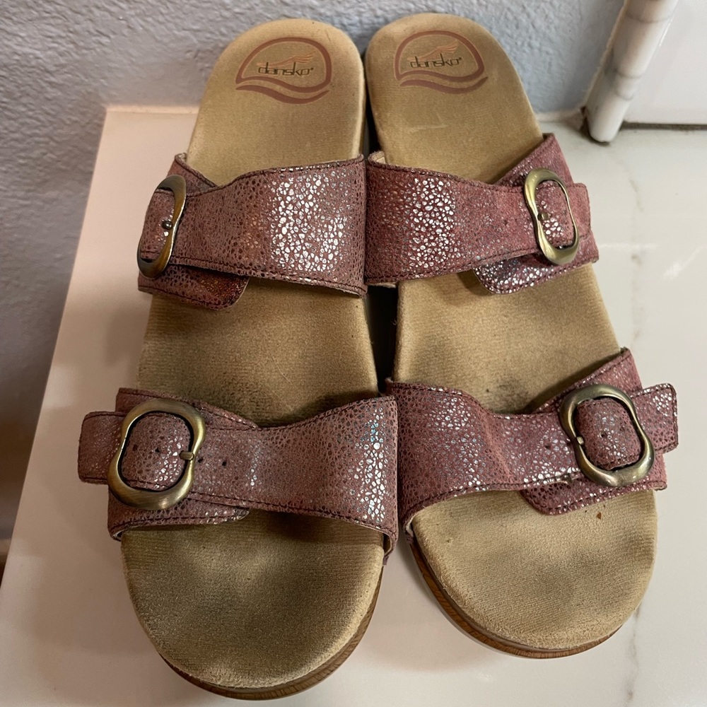 Dansko Metallic Pink Buckle Wedge Clog Sandals Size 40